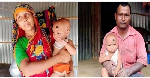 খাবারের অভাবে শিশুকে বিক্রি করতে বাজারে বাবা